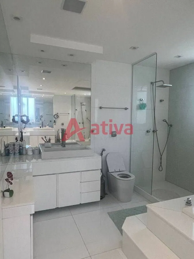 Furnished house with 6 suites and 7 bathrooms — photo 13
