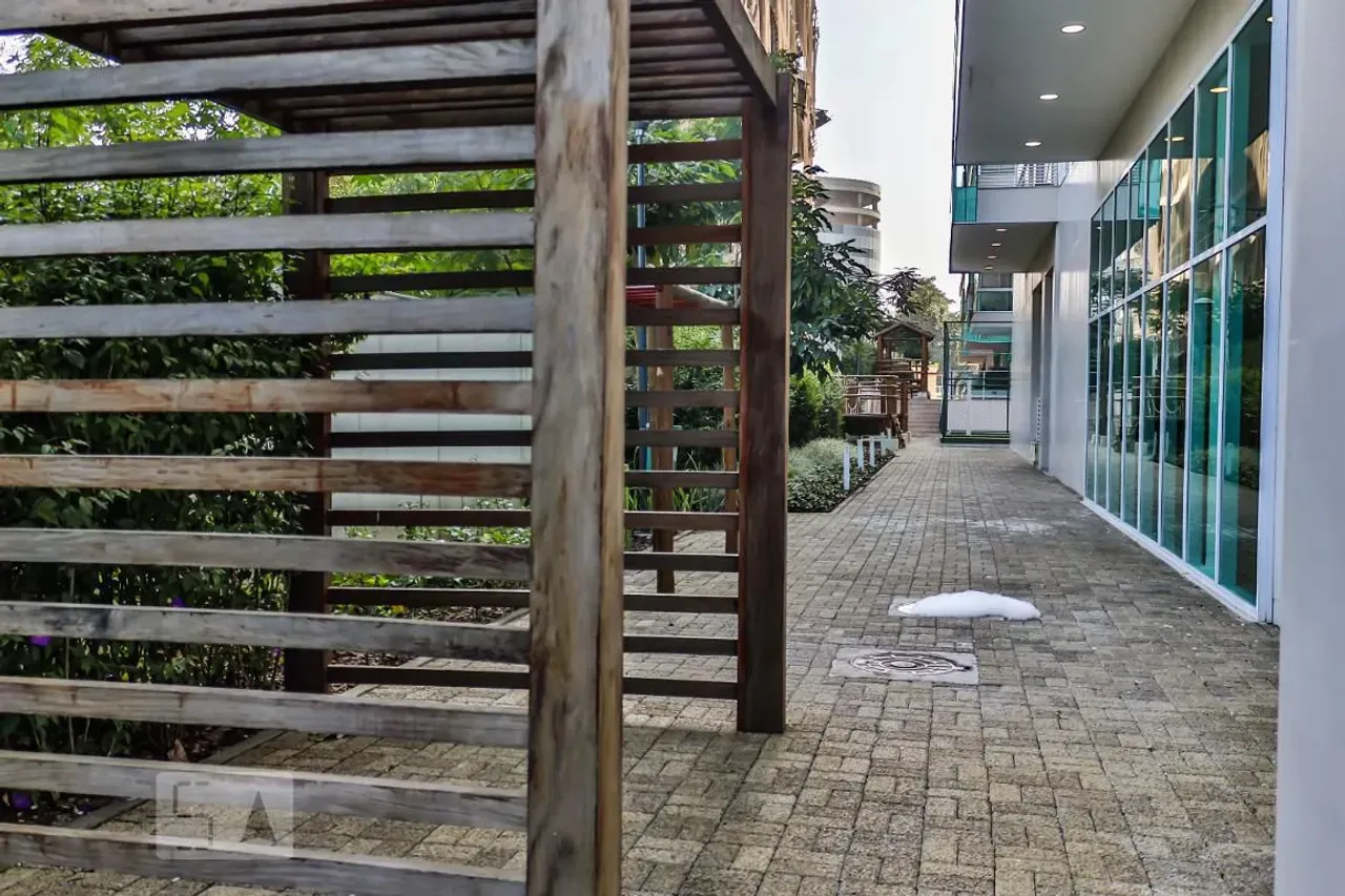 Furnished 93 m² apartment with 3 bedrooms and 1 parking — photo 32