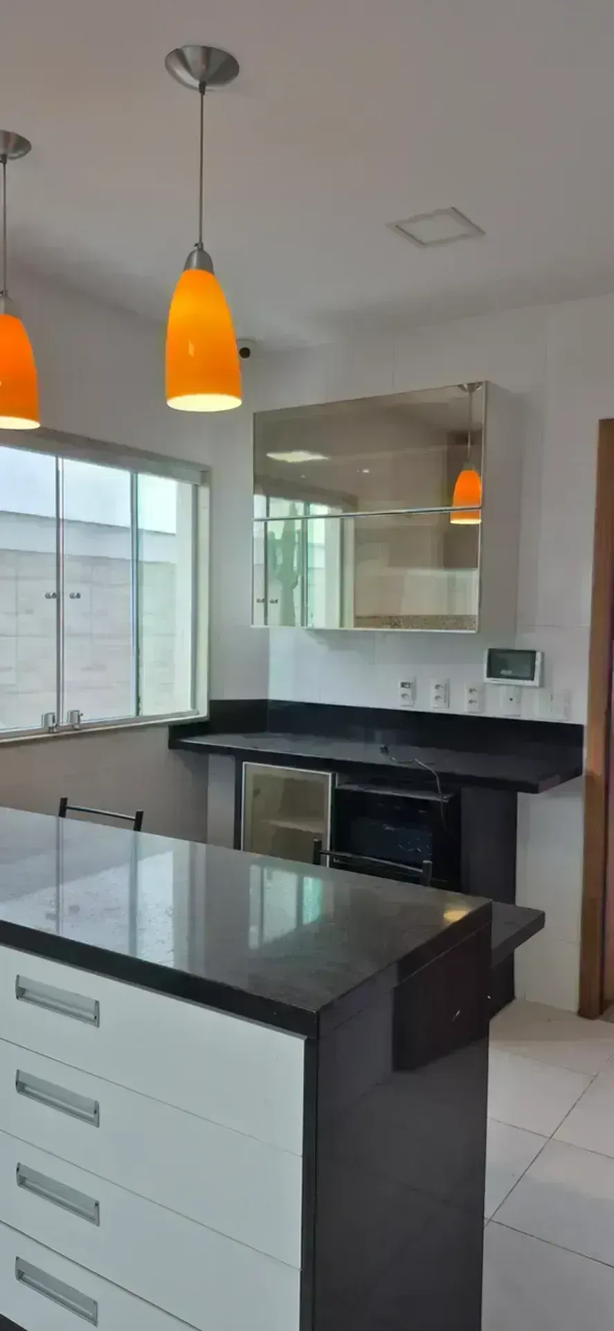 Furnished triplex house with 4 bedrooms and 5 baths — photo 23