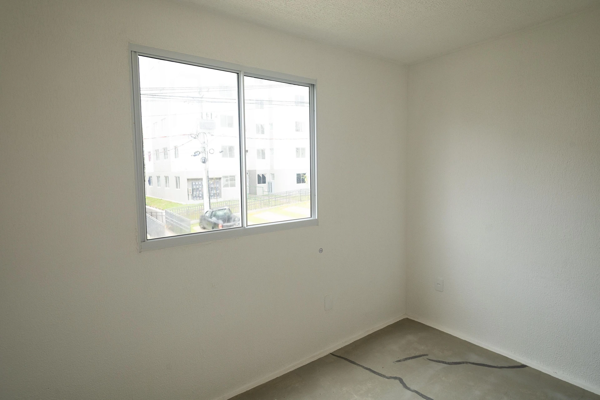 Unfurnished 2-bedroom apartment with a private garden — photo 19