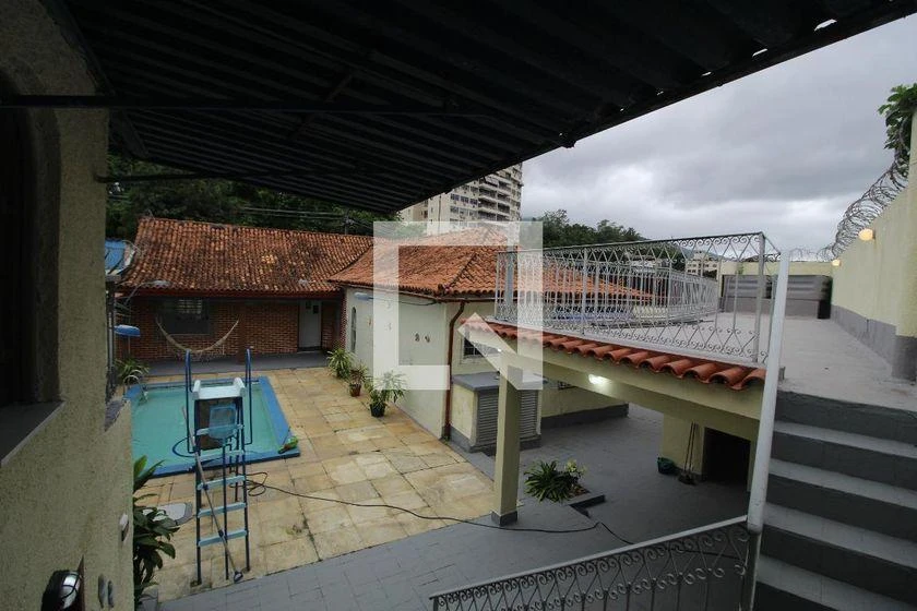 Casa de 3 dormitorios, 1 con baño propio, 545 m² — photo 15