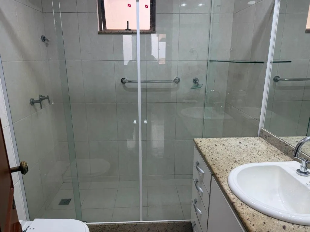 Rental apartment with 4 bedrooms and 4 bathrooms — photo 23