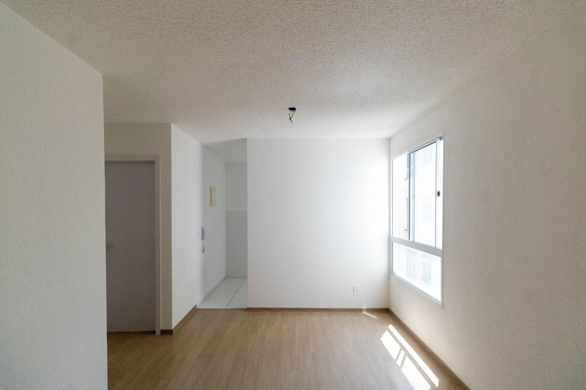 2-bedroom apartment in a building with a gym — photo 21