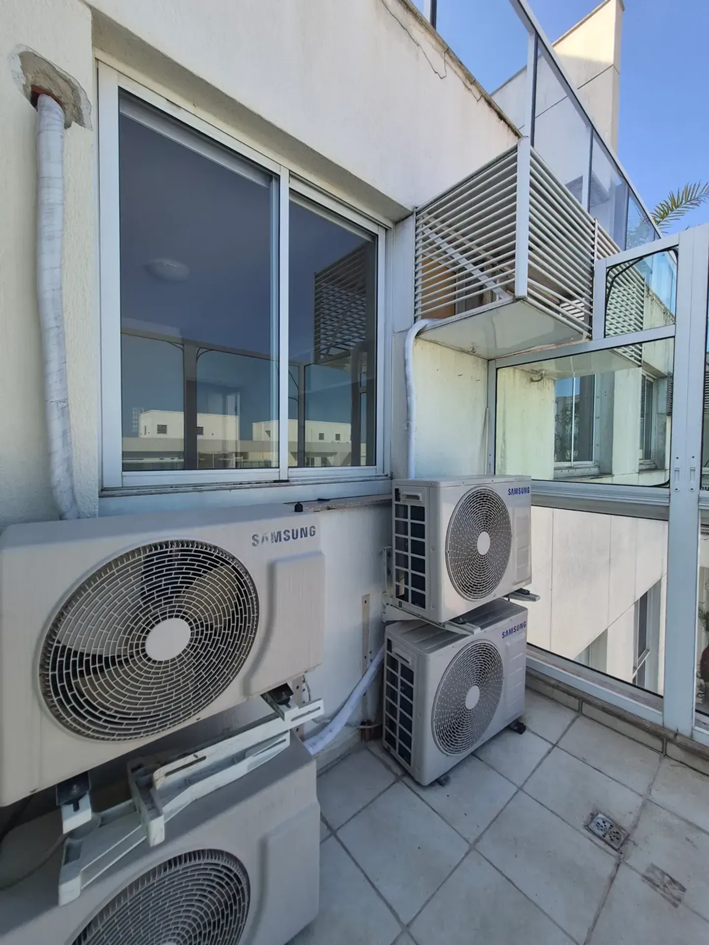 Duplex with 225 m², 3 bedrooms, and open-plan kitchen — photo 50