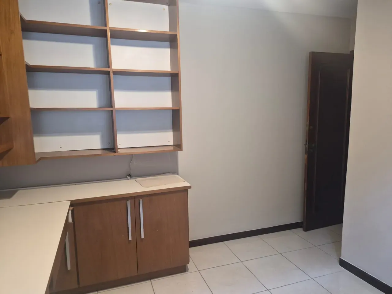 Home office in a 4-bedroom apartment, 138 m² — photo 14