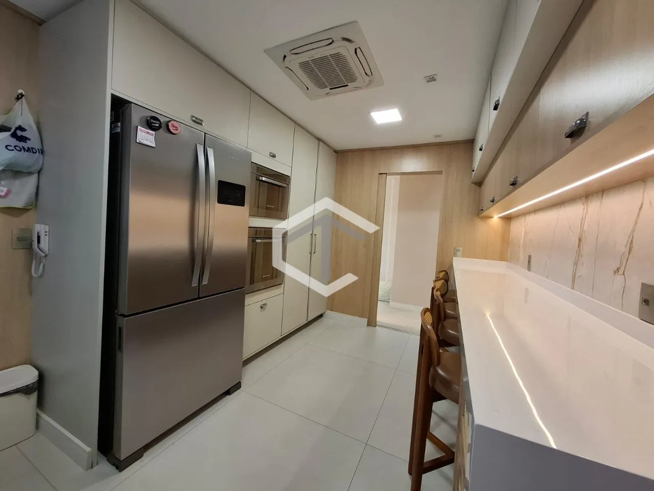 217 m² apartment with a mountain view and a private pool — photo 42