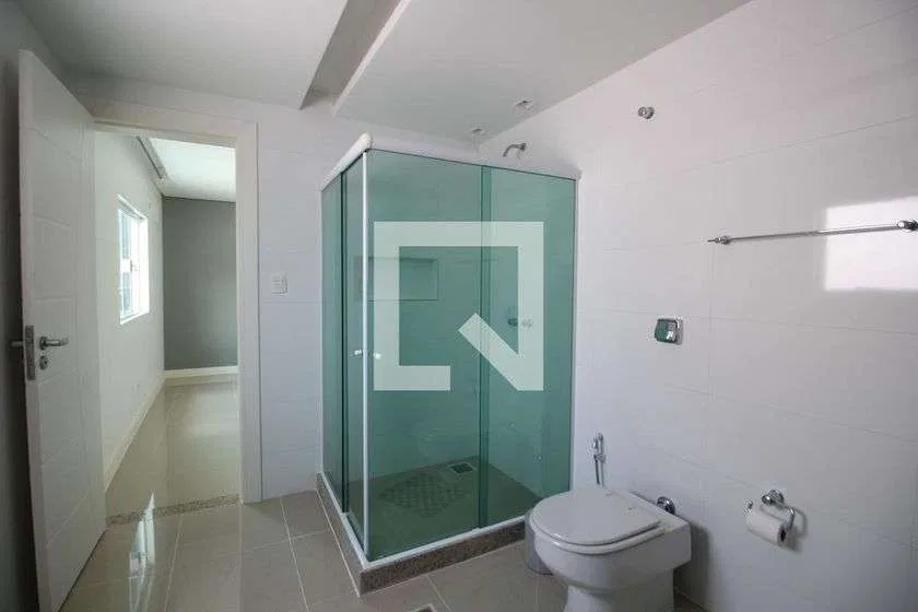 Condominium house with 4 bedrooms and 329 m² — photo 2