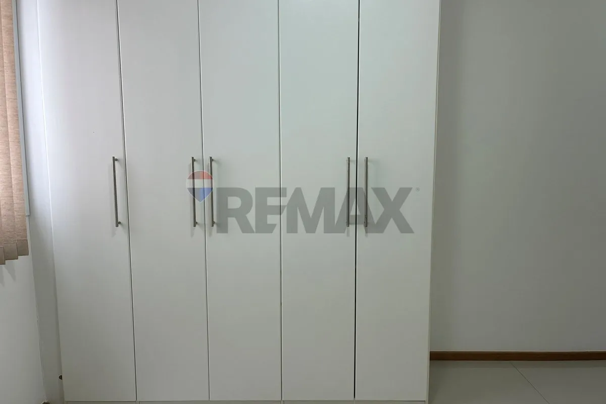 Квартира 90 м² із заскленим балконом та видом на гори — photo 26