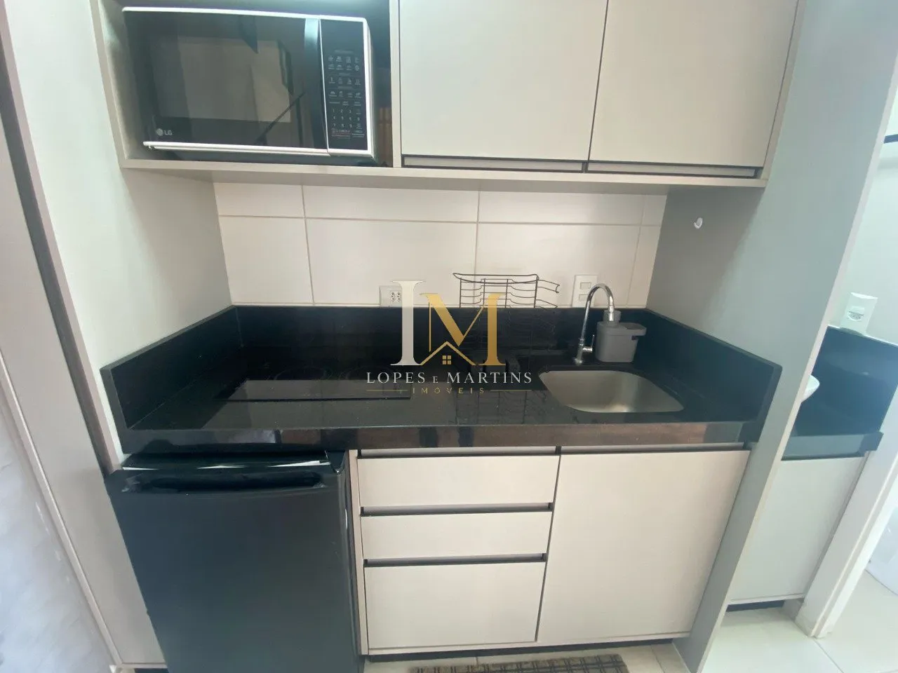 Furnished 1-bedroom apartment with 32 m² and balcony — photo 8