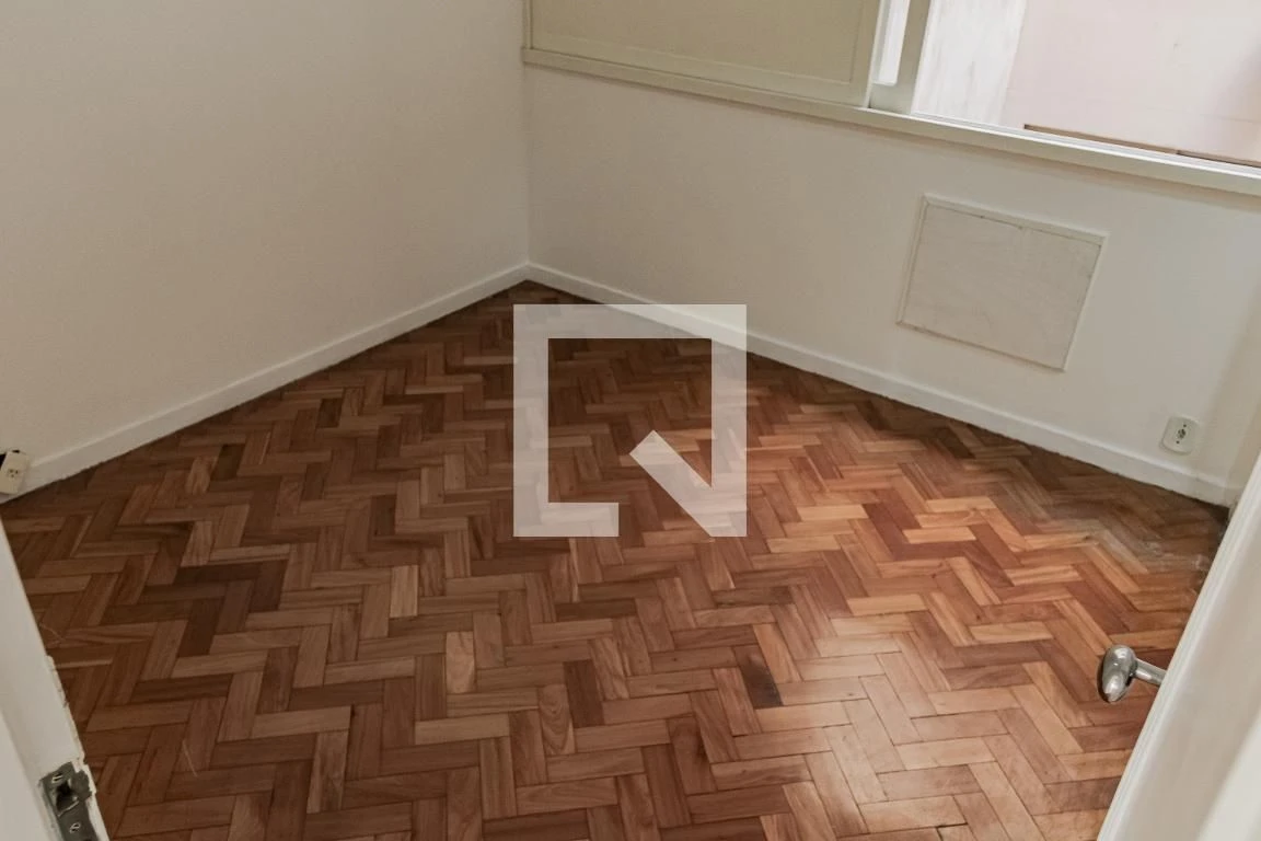 Apartment, 116 m², with wood or laminate floors — photo 27