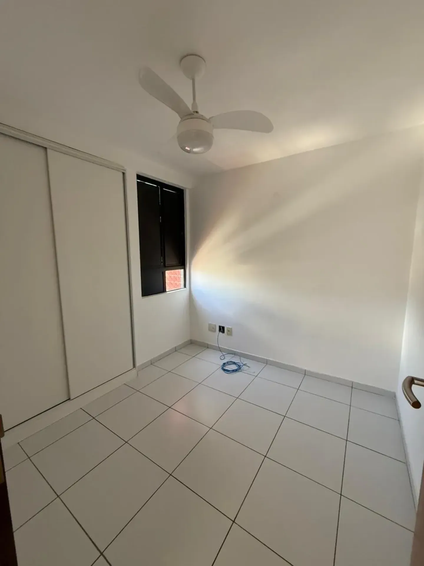 3-bedroom apartment with 1 en-suite and 2 parking spots — photo 9