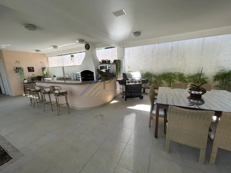 Rental house with 4 en-suite bedrooms and 4 parking spots — photo 17