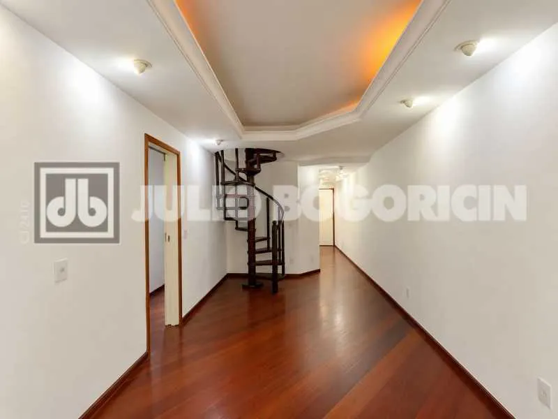 3-bedroom apartment with a park view in Rio de Janeiro — photo 5