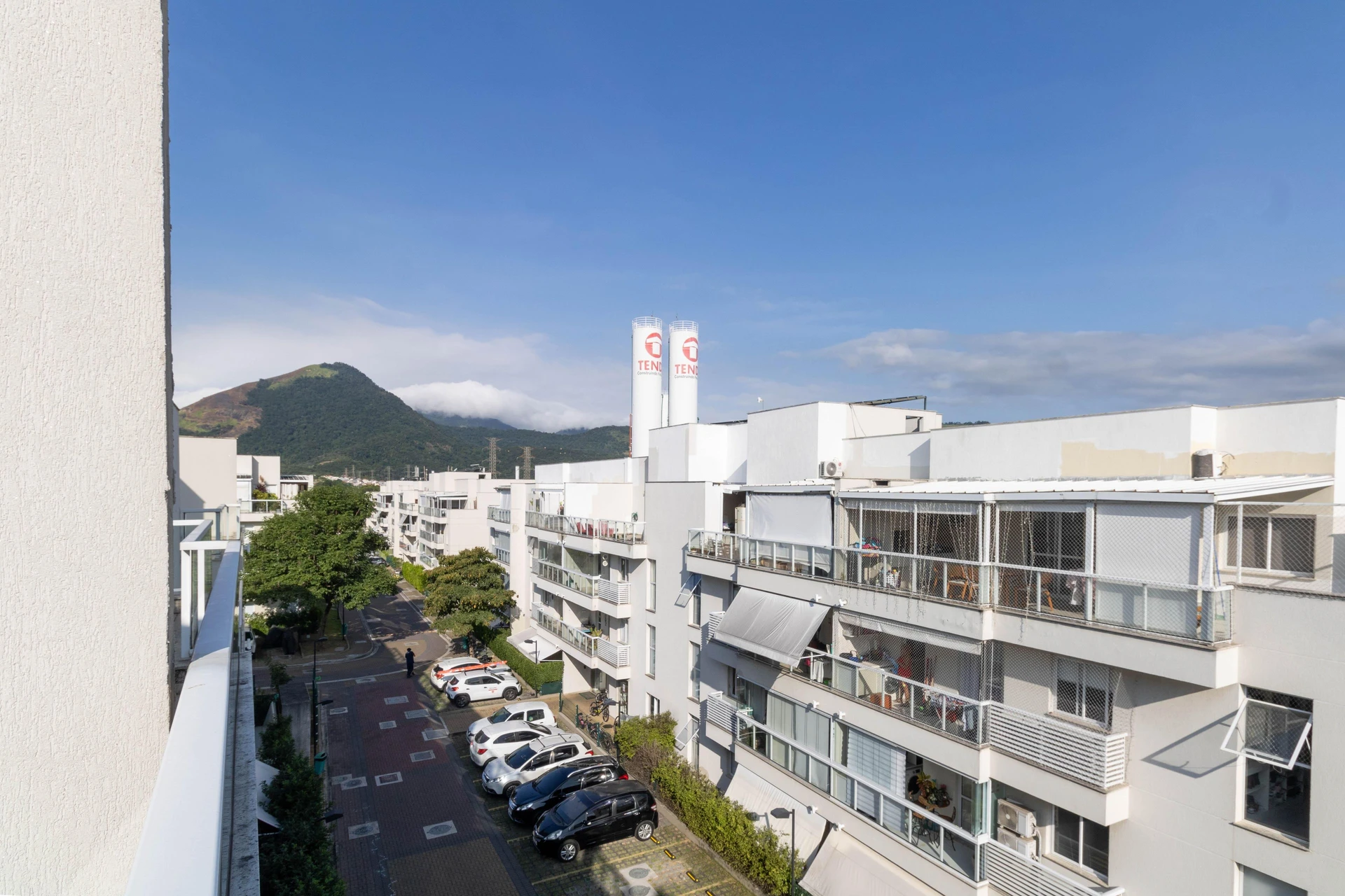 Apartamento mobiliado com 3 quartos e varanda envidraçada — photo 72