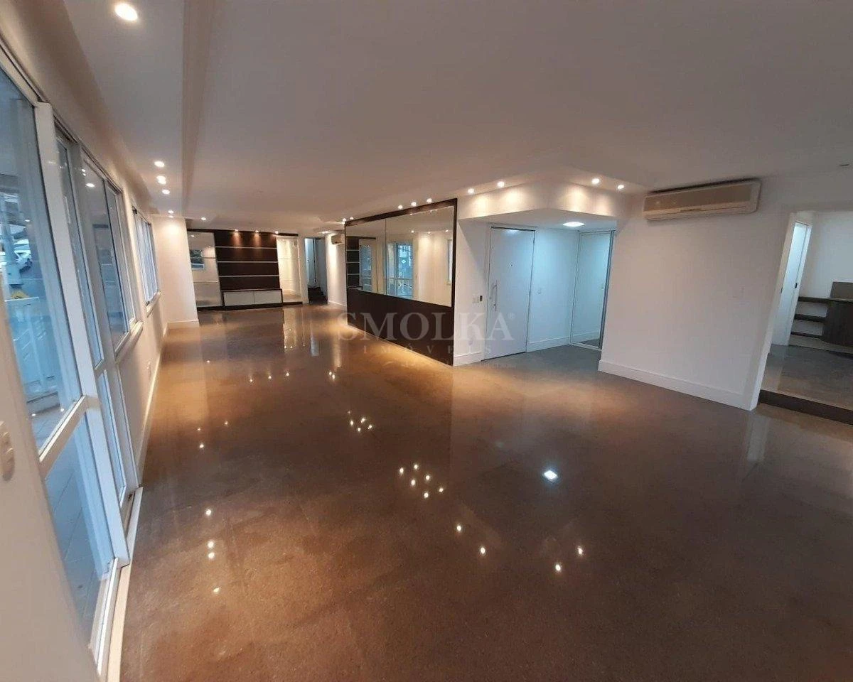 Ванна та 4 спальні: квартира 255 м² — photo 27