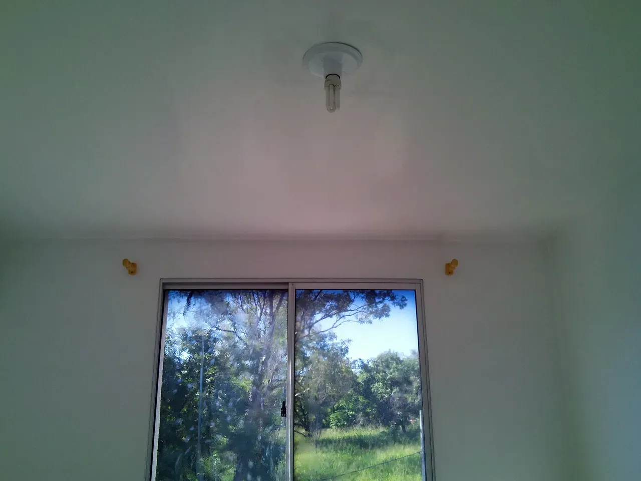 Unfurnished apartment with 2 bedrooms and 1 bathroom — photo 23