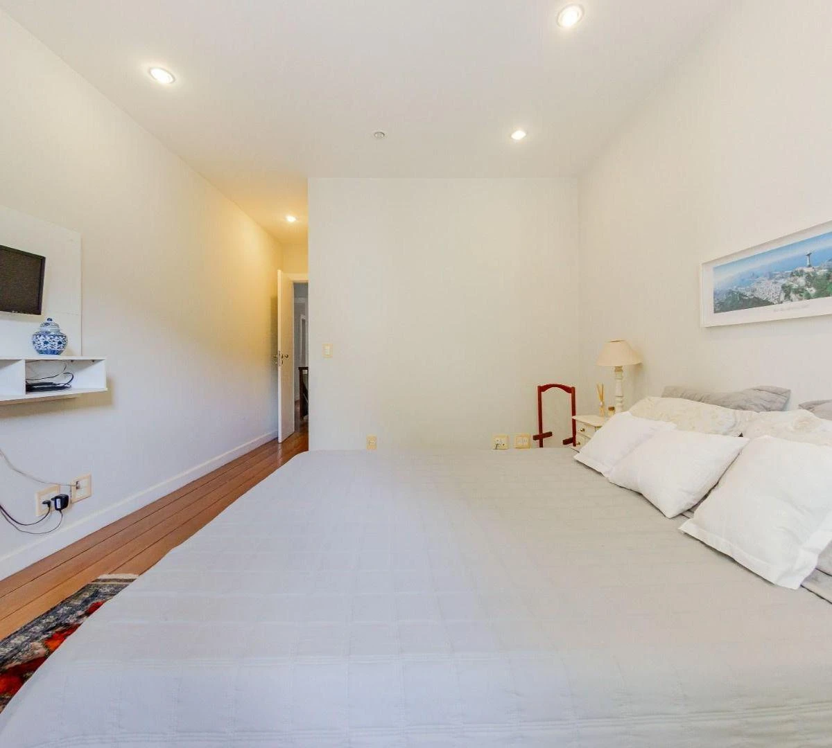 Furnished house with 6 bedrooms and 690 m² — photo 36