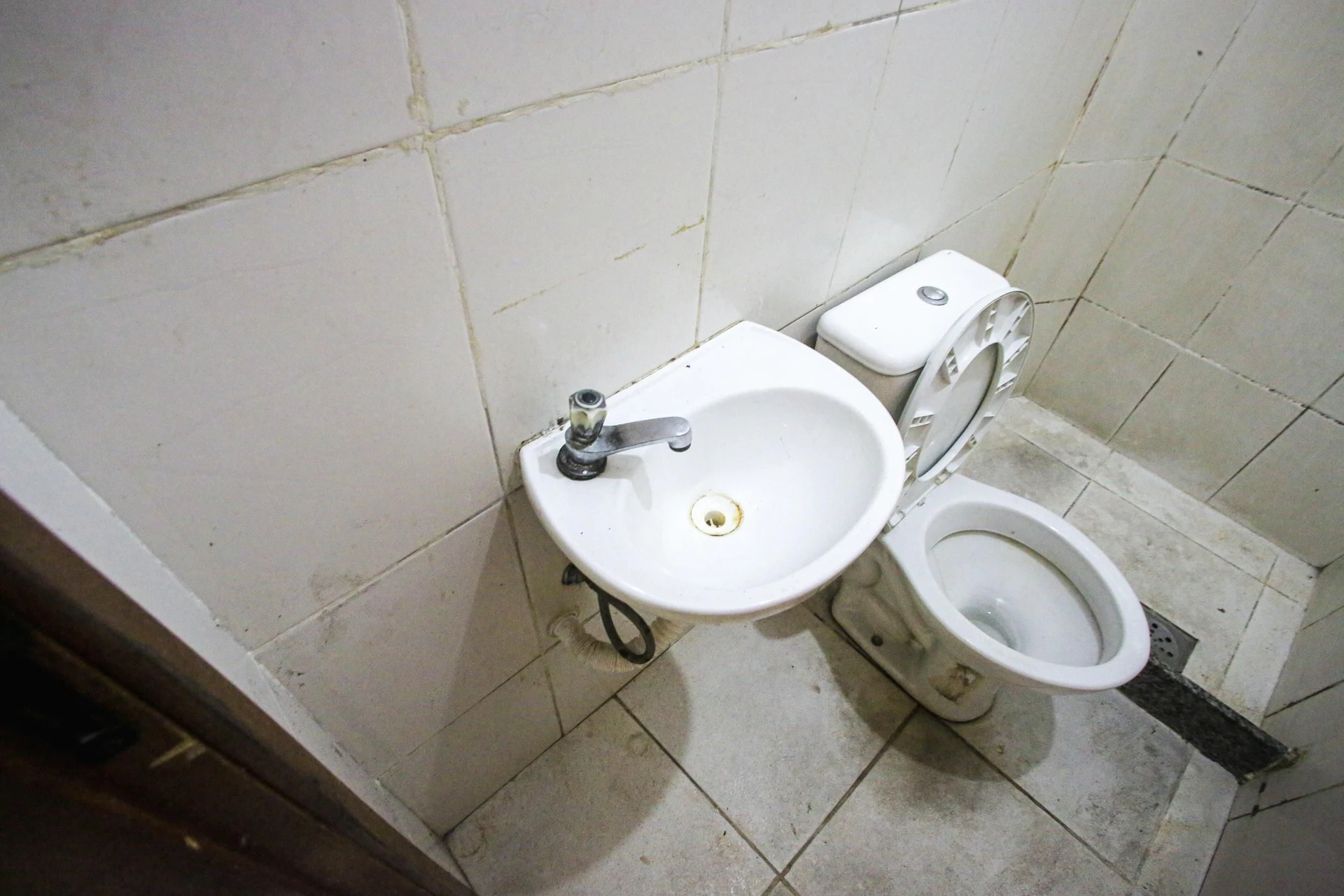 House with 2 bedrooms and 1 bathroom, no parking — photo 22