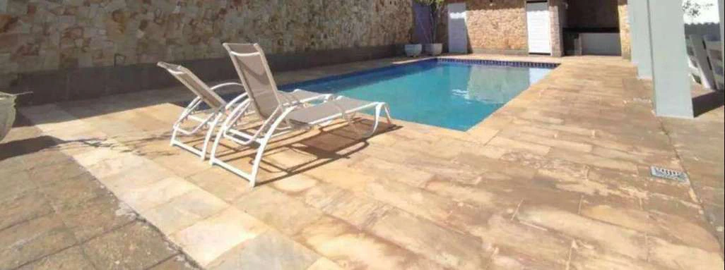 Rental house with 4 en-suite bedrooms and 550 m² — photo 7