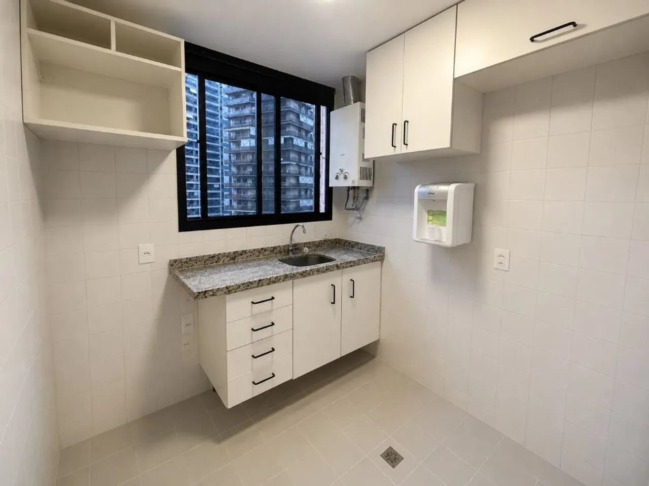 2-bedroom apartment with 3 bathrooms, 65 m² — photo 2