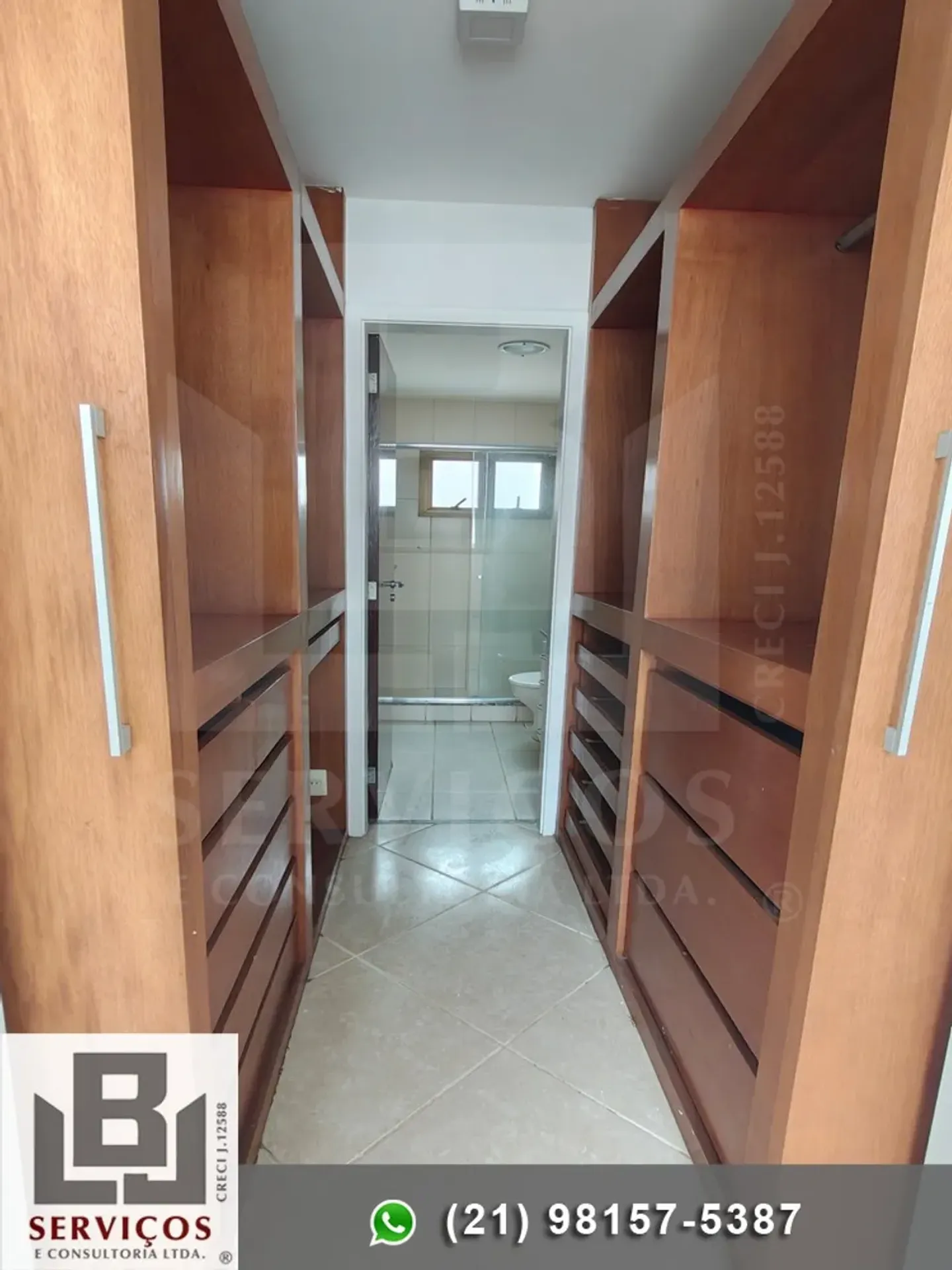 Apartment on the 2nd floor with a walk-in closet — photo 7