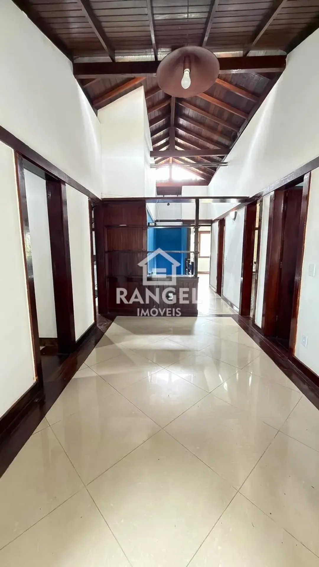 Casa mobiliada em condomínio com 4 quartos e 5 banheiros — photo 22