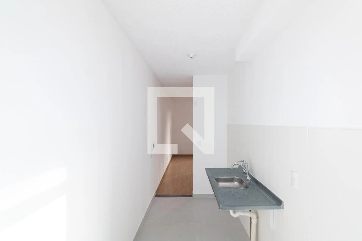 Unfurnished apartment with 2 bedrooms and parking — photo 2