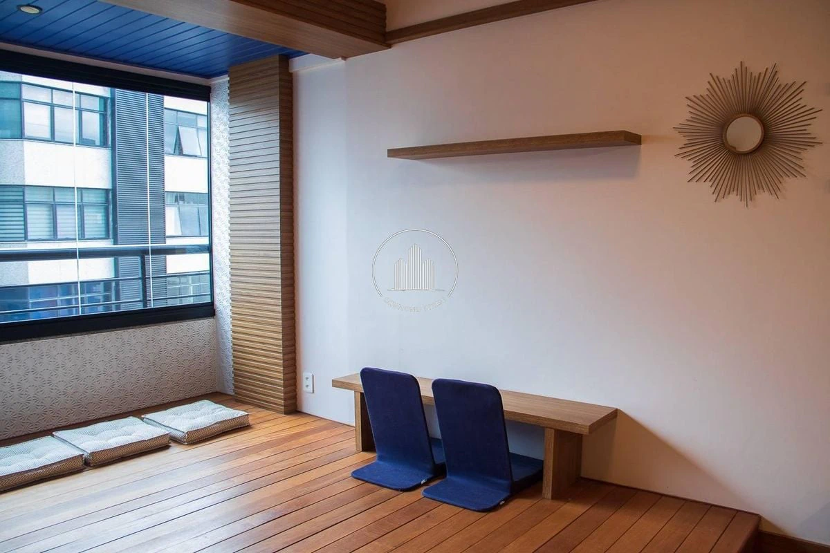 2-bedroom rental apartment with open-plan kitchen — photo 4