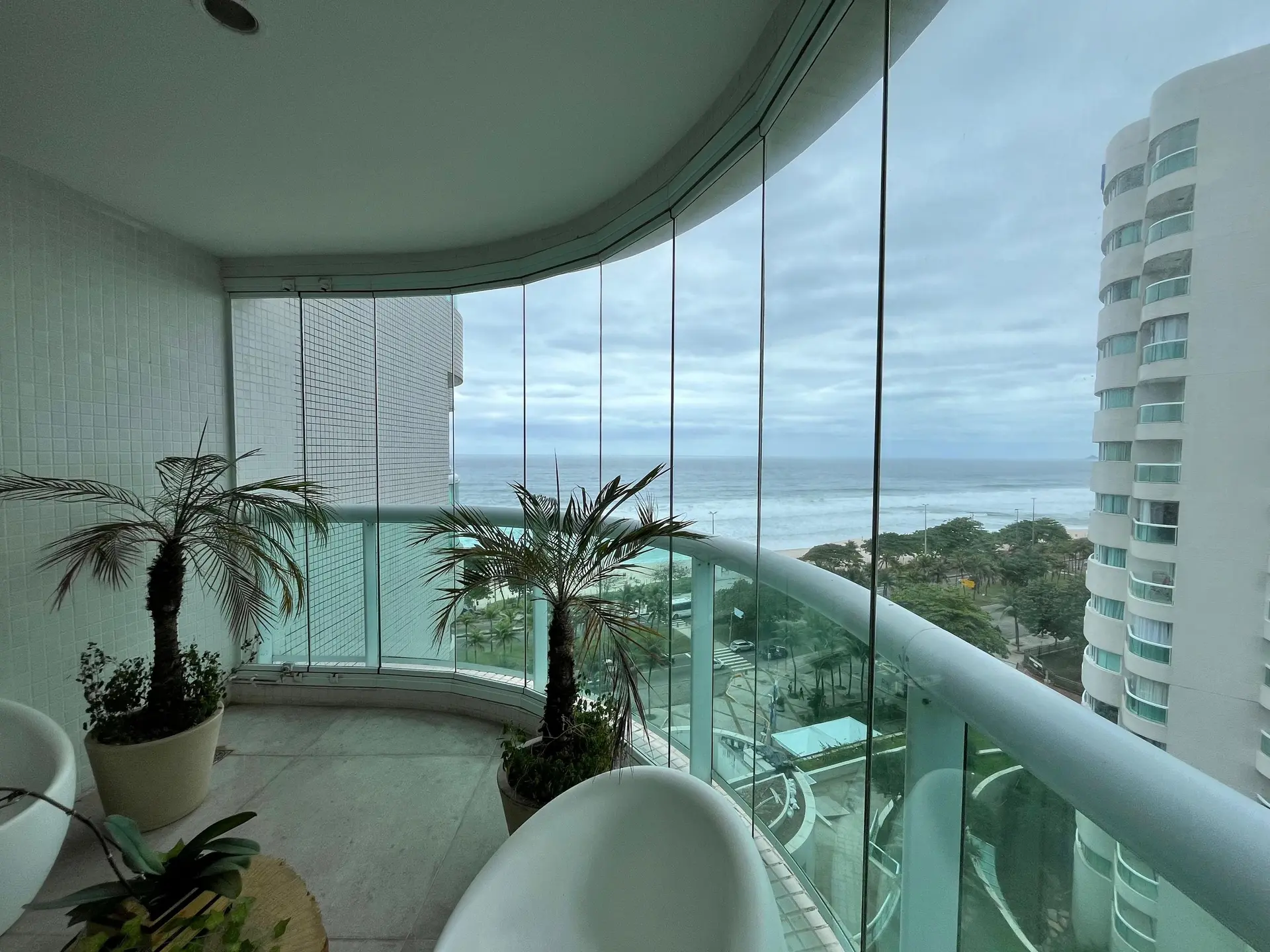 Furnished studio, 48 m², with a water view — photo 9