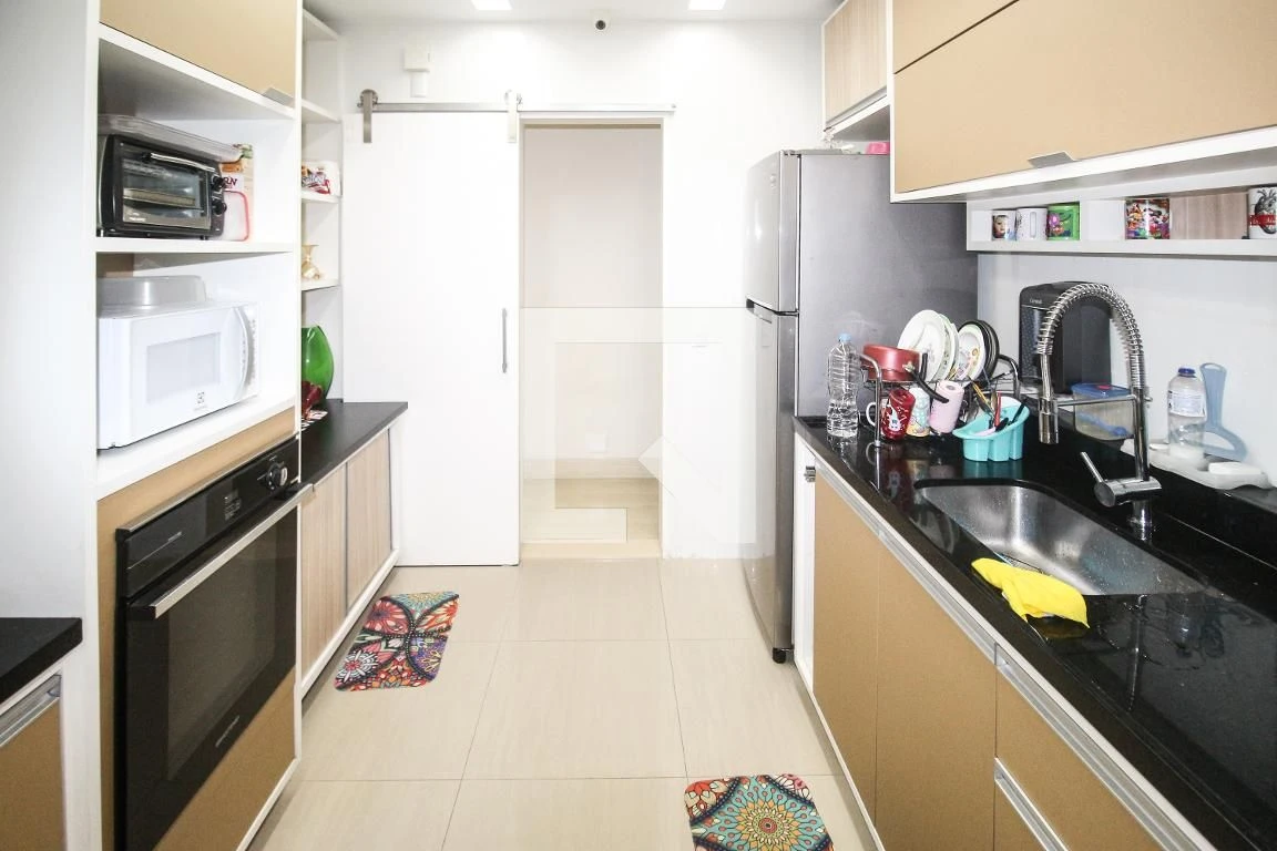 Washing machine in a 3-bedroom apartment, 136 m² — photo 9