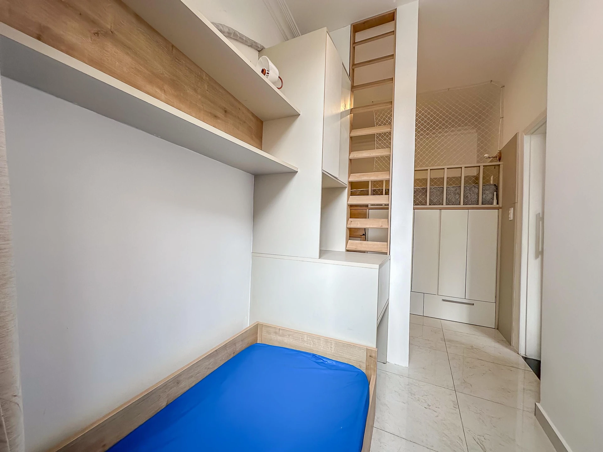 Apartamento de 1 dormitorio con cocina abierta al salón — photo 47