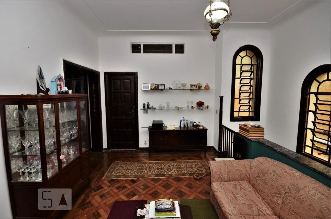 Орендний будинок на 450 м² з 4 спальнями, 2 суїти — photo 2