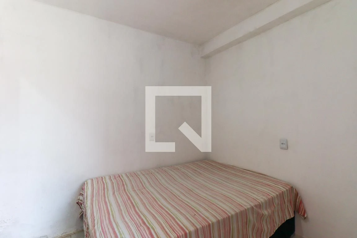 Furnished 25 m² studio in Curitiba — photo 9