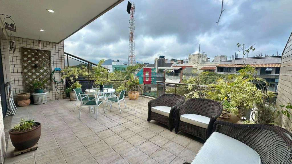 Furnished 3-bedroom apartment with balcony and 3 parking — photo 15