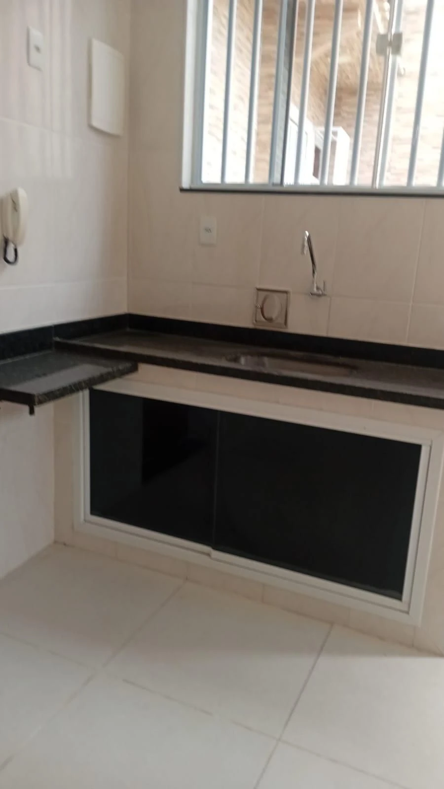 House with 2 bedrooms, 1 bathroom and separate kitchen — photo 8