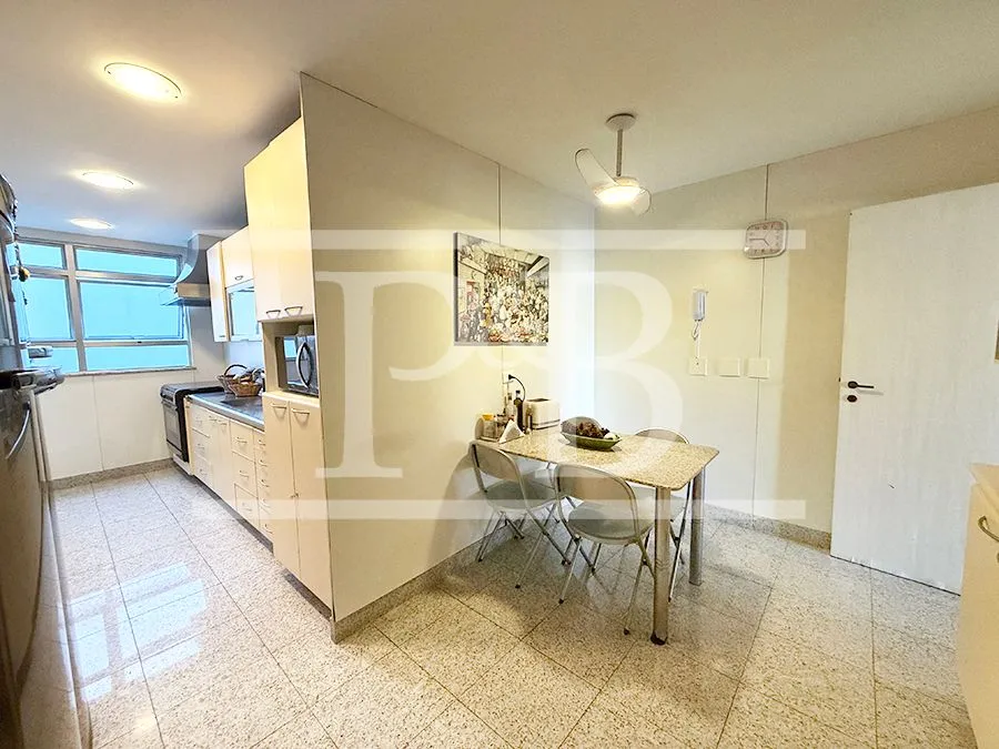 Furnished apartment with 3 bedrooms and 3 bathrooms — photo 37