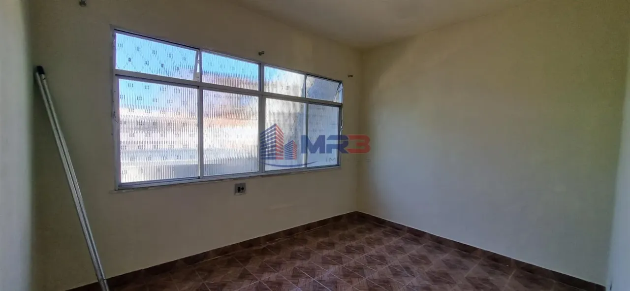 Casa com 3 quartos e cozinha com fogão a gás — photo 9