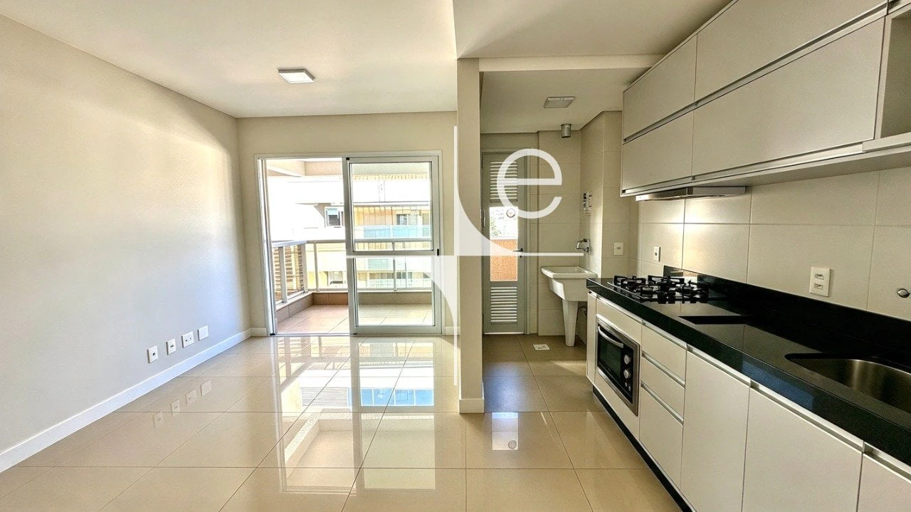 Mountain view in a 2-bedroom apartment, 76 m² — photo 9