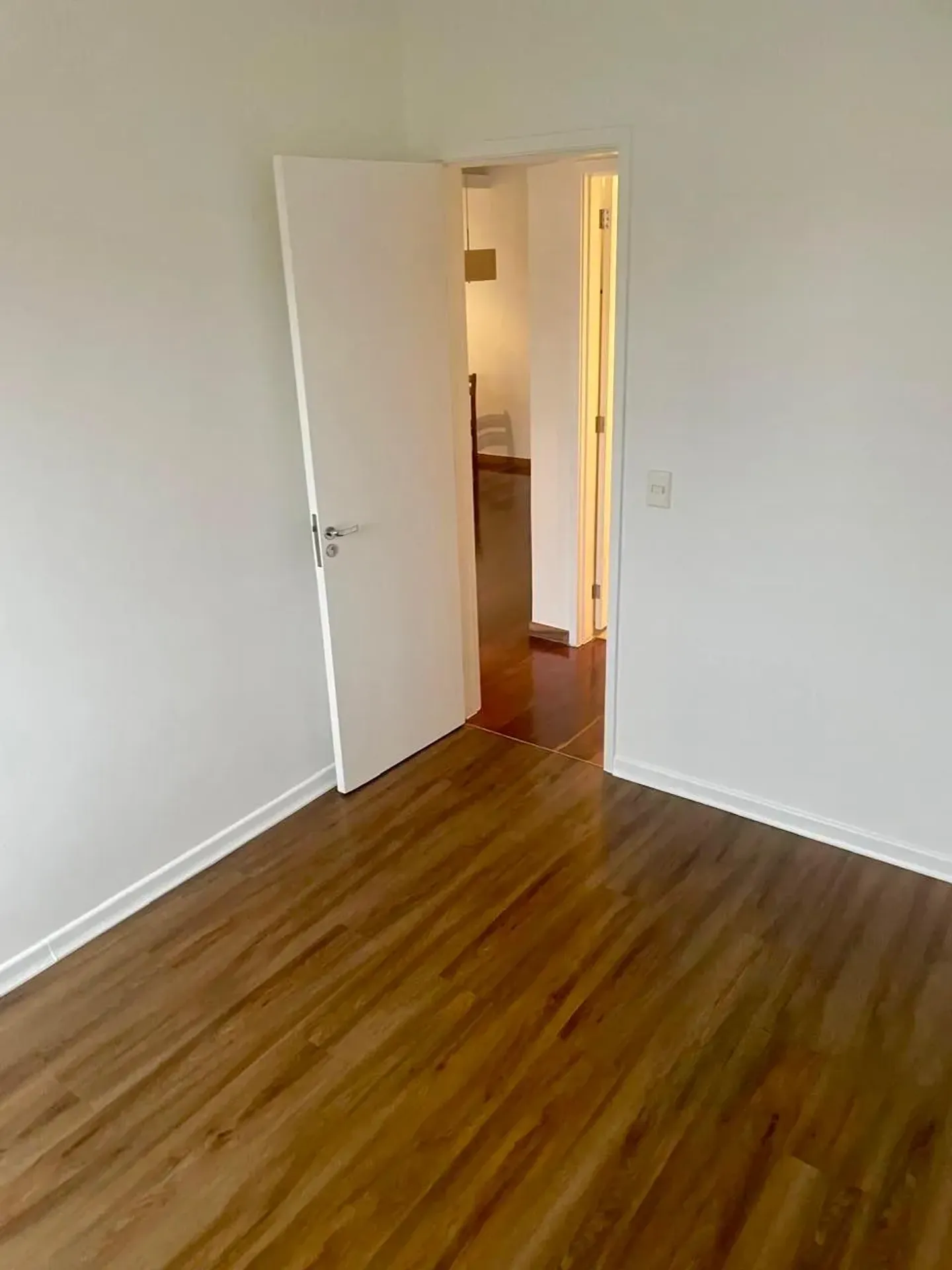 Apartment, 90 m², with wood or laminate floors — photo 11