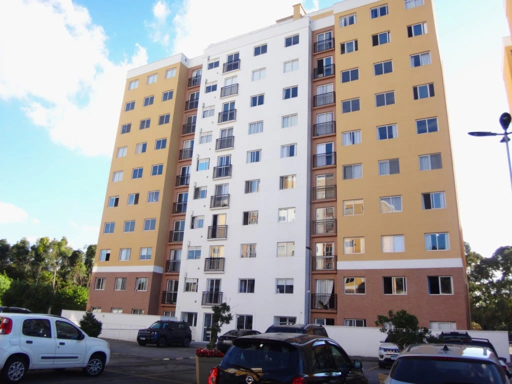 2-bedroom apartment with wood or laminate floors in Curitiba — photo 3