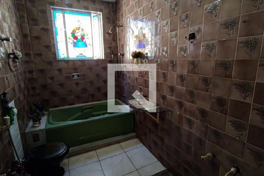 Rental house with 4 bedrooms and 600 m² — photo 45