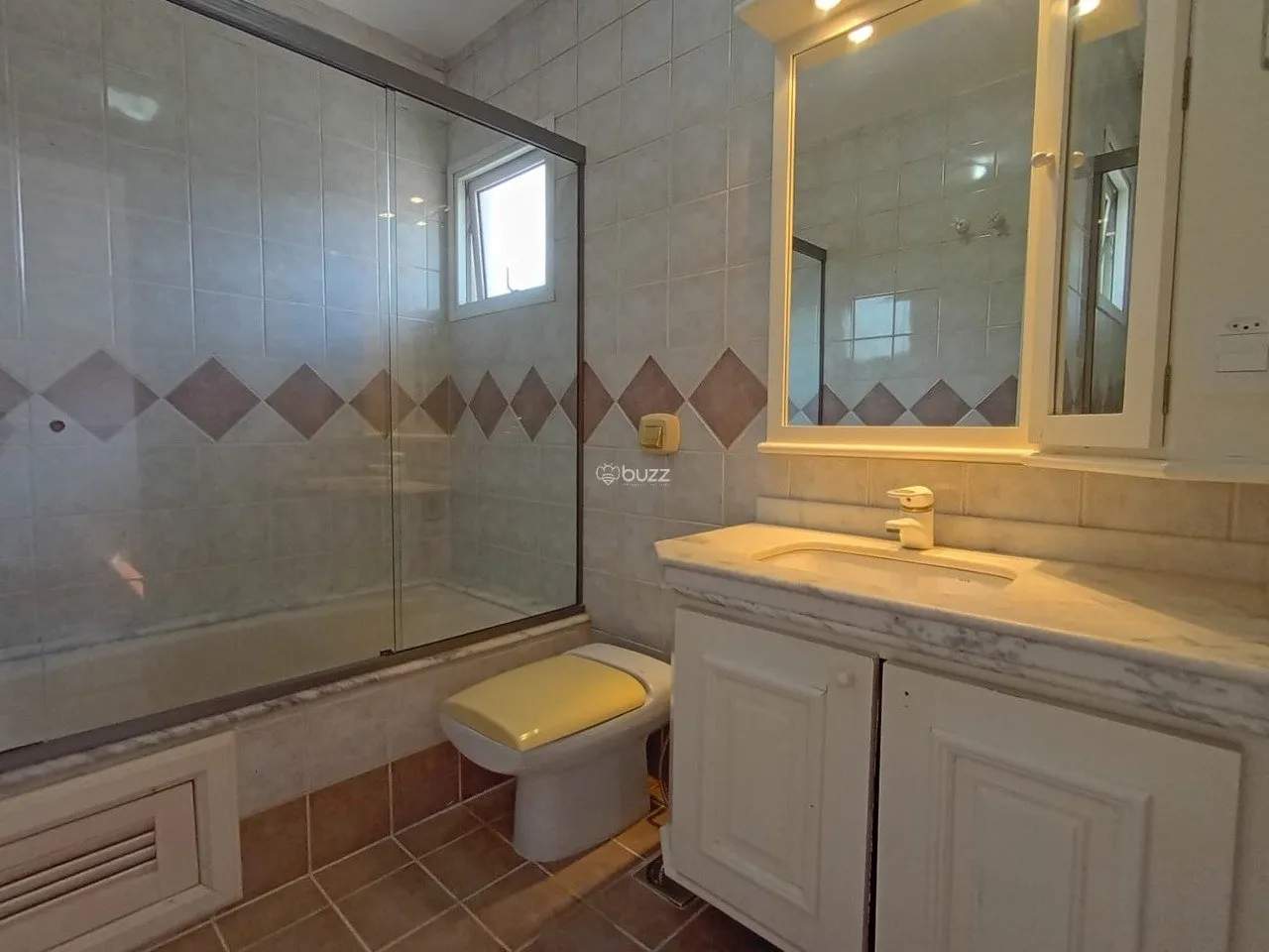 House with 4 en-suite rooms and 6 bathrooms, 301 m² — photo 52