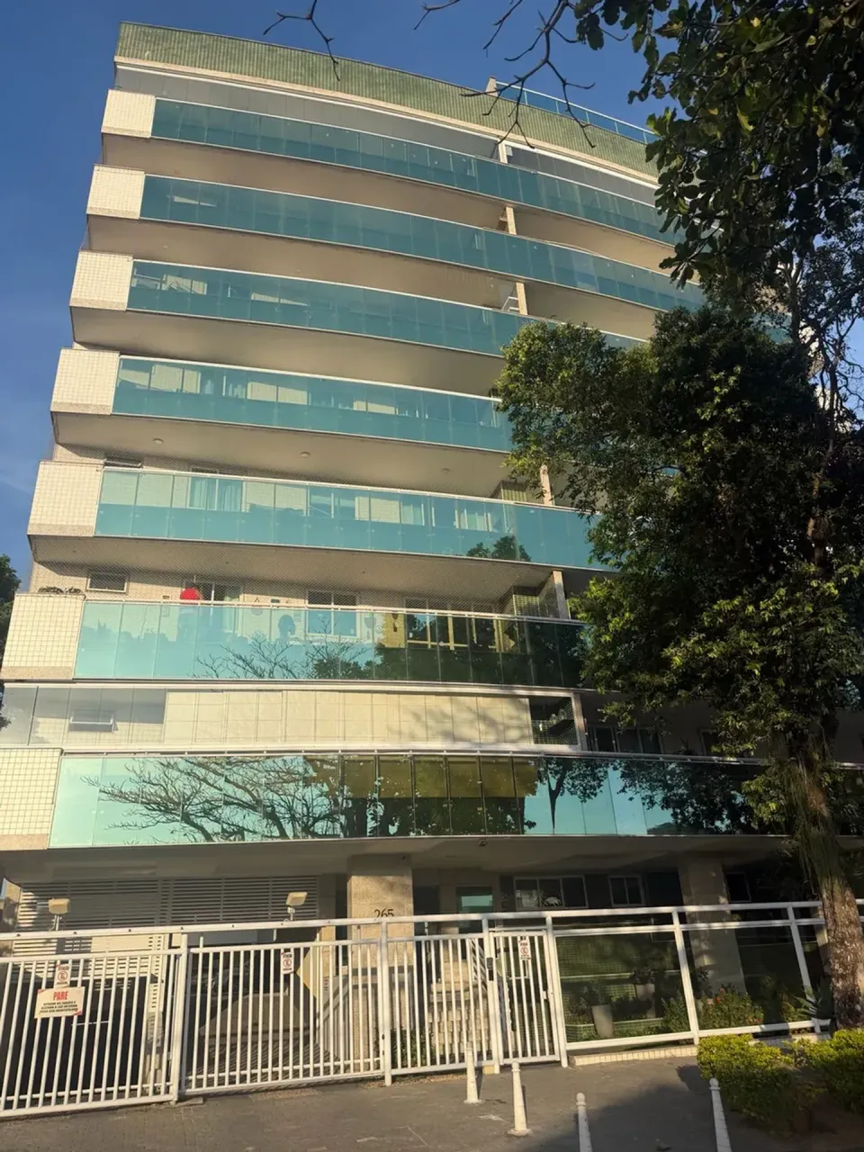 Apartamento con 4 dormitorios y balcón bien cuidado — photo 7