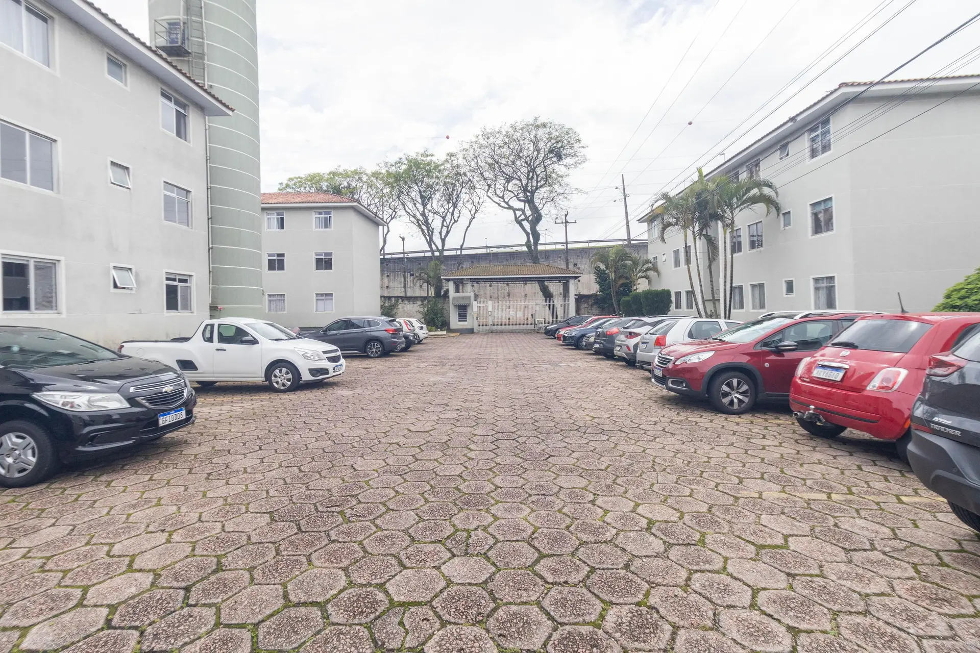 2-bedroom apartment with a washing machine in Curitiba — photo 10