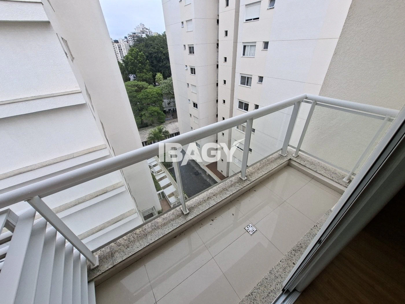 Furnished apartment, 324 m², with a private pool — photo 9