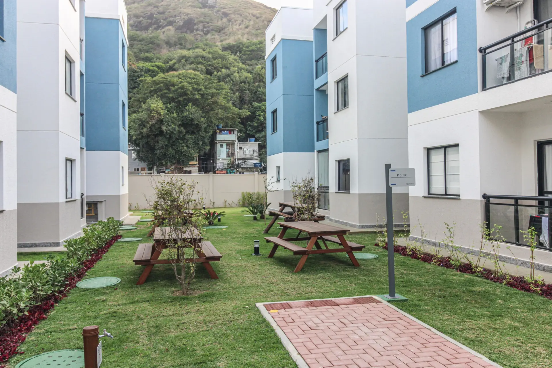 Furnished apartment, 49 m², with a mountain view — photo 17