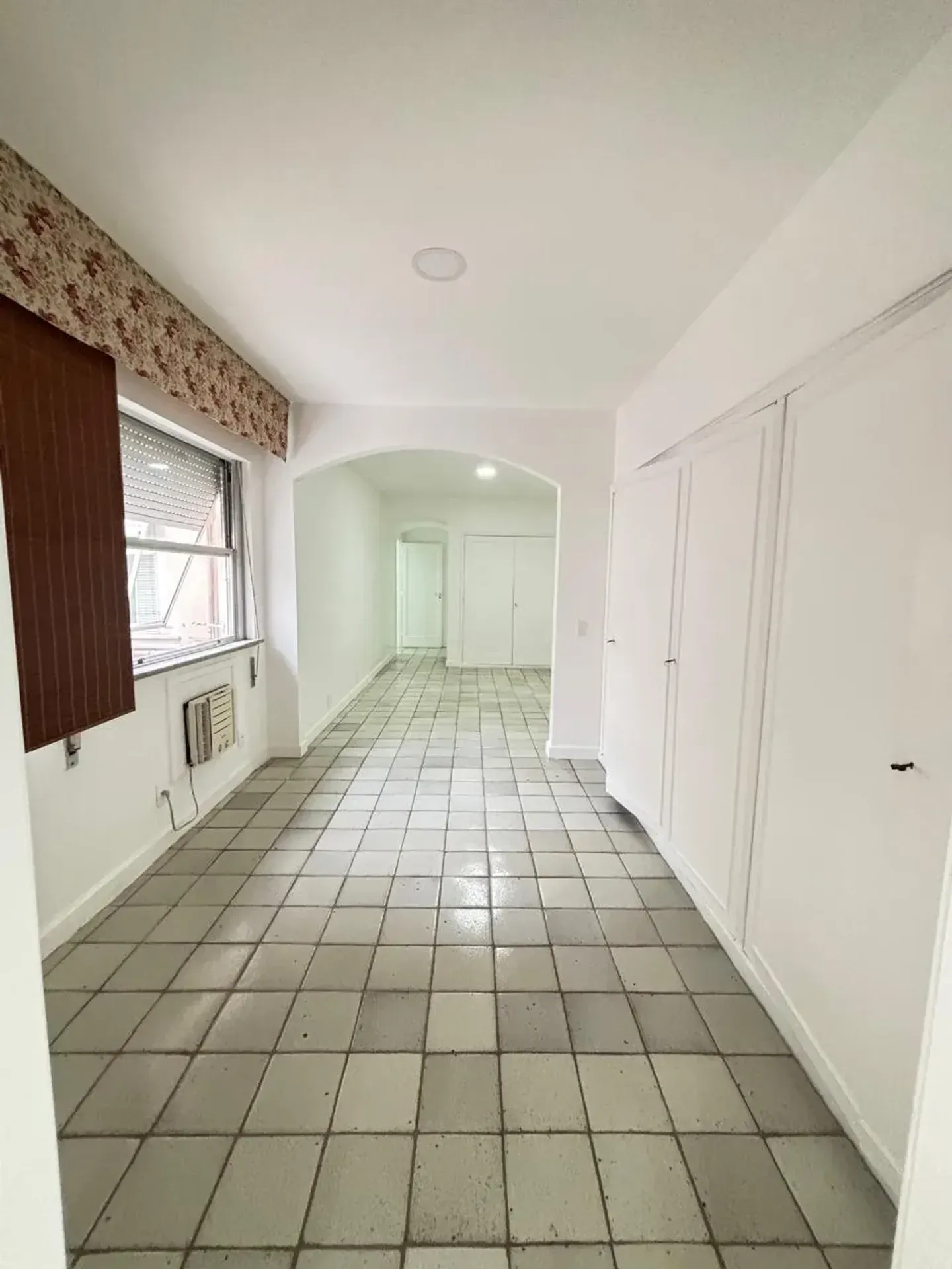 Apartment, 280 m², with a water view — photo 3