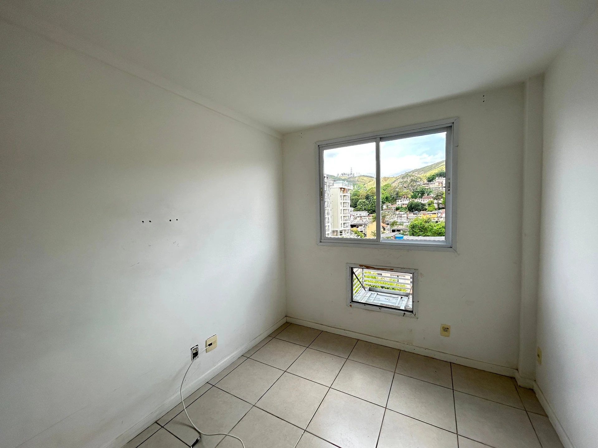 2-bedroom apartment with a mountain view in Rio de Janeiro — photo 27