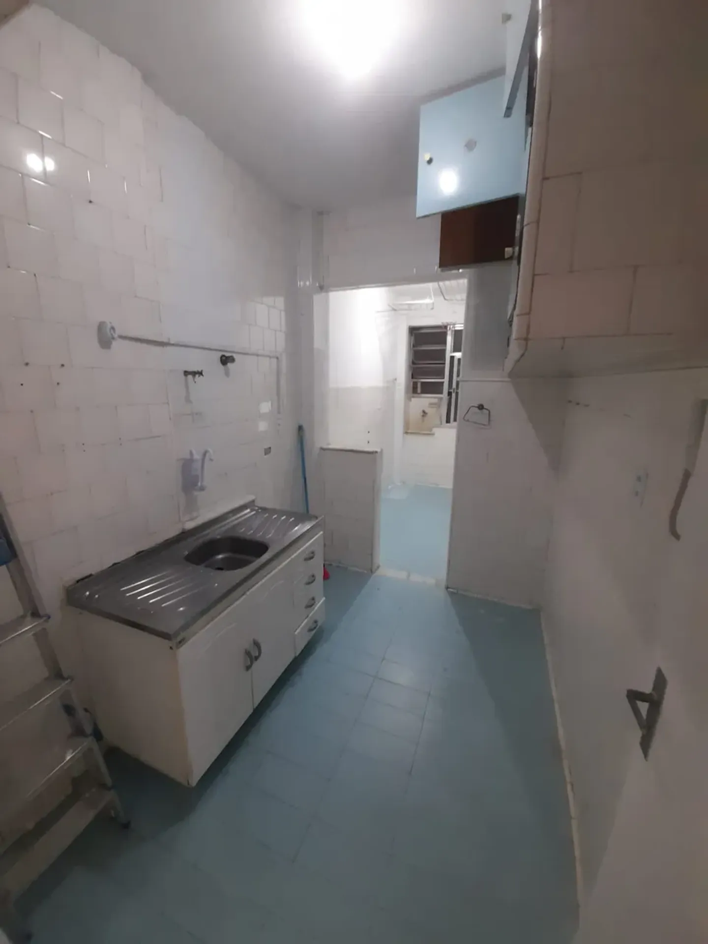 Apartment, 90 m², with wood or laminate floors — photo 11