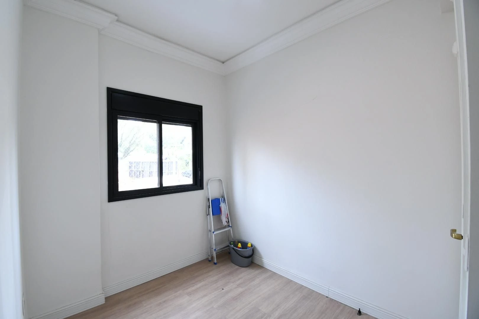 3-bedroom apartment in a building with a gym — photo 28
